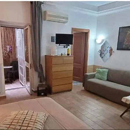 Cavour Colosseo Apartment Rome